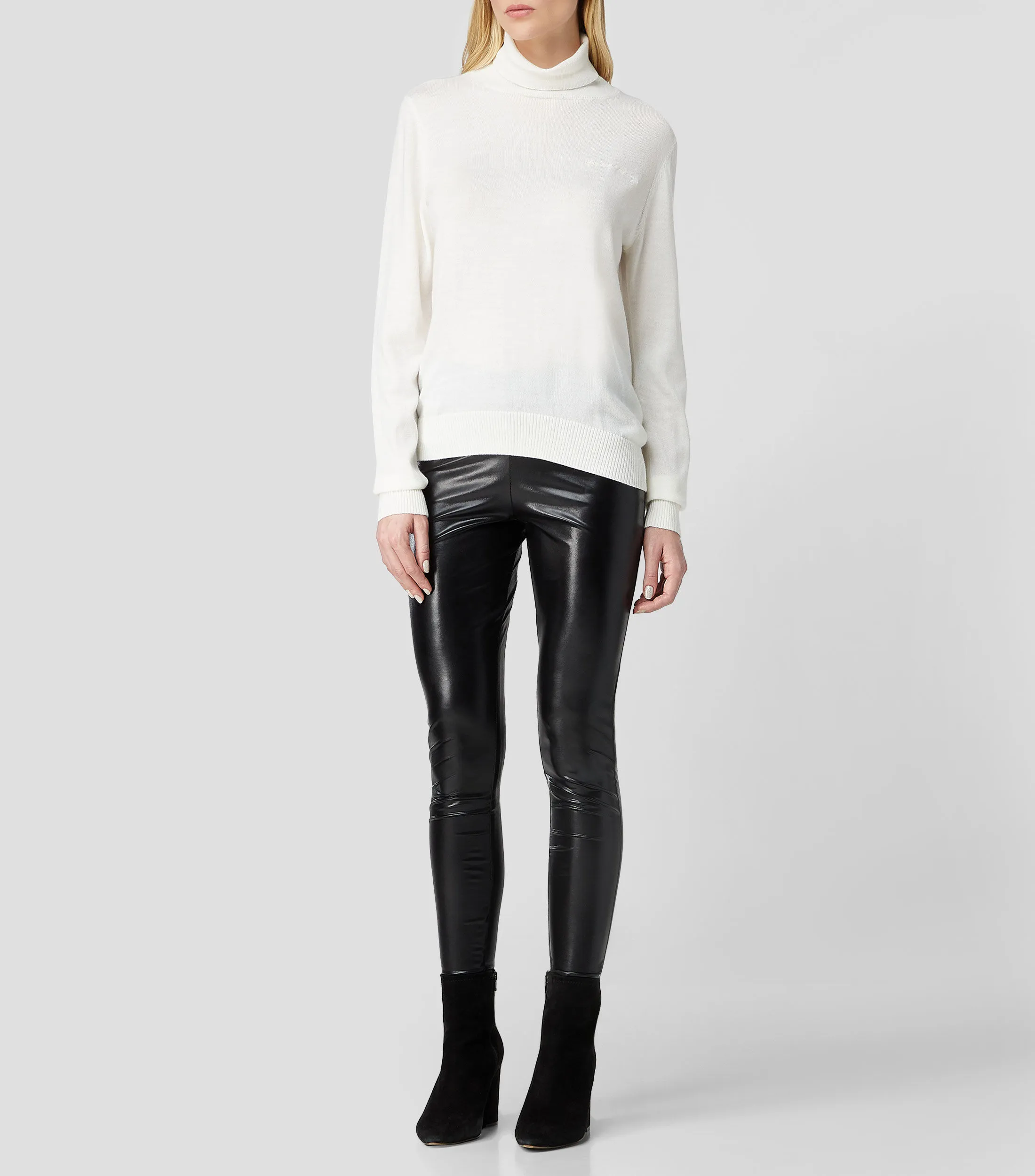 Armani Exchange Suéter cuello alto Mujer