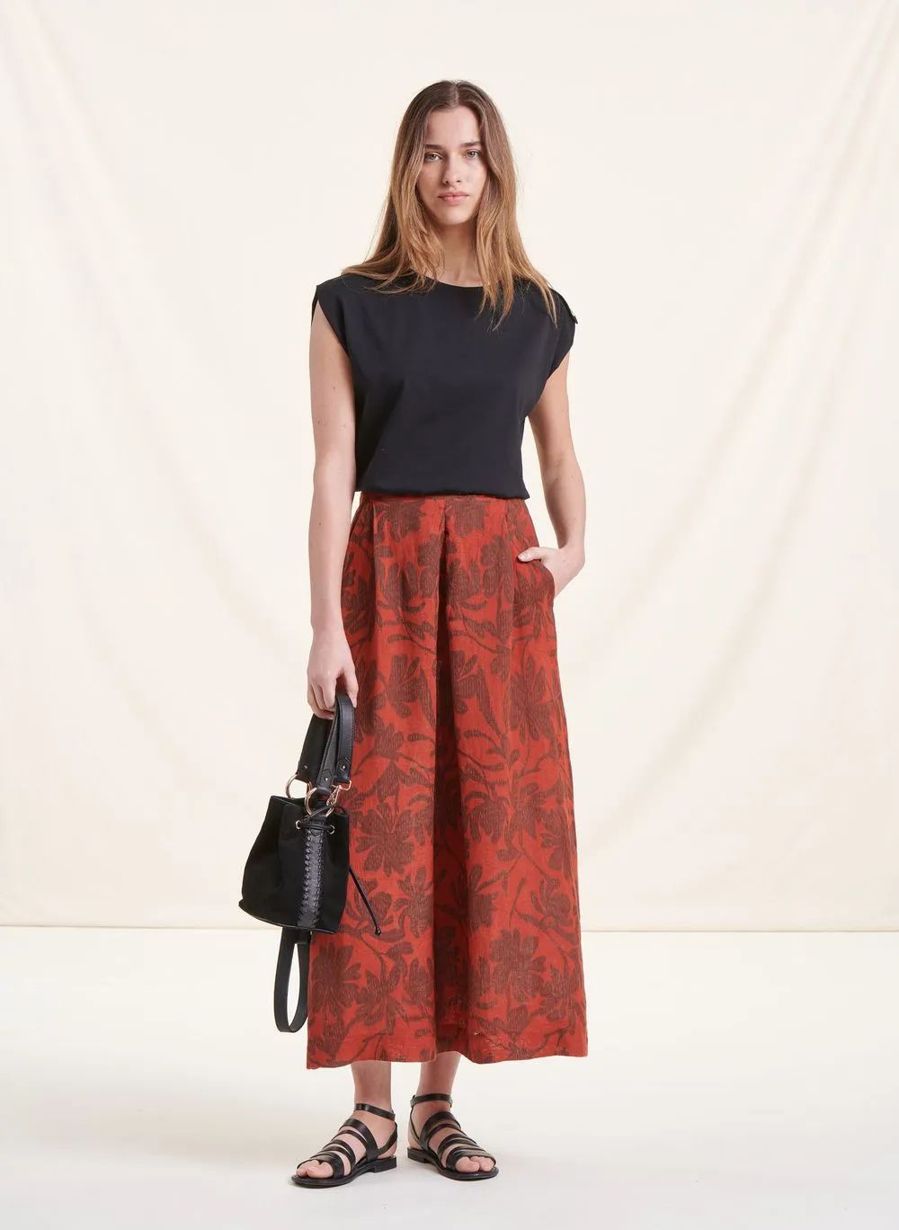 LA FEE MARABOUTEE Falda midi evasé de lino en marron
