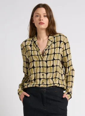 NICE THINGS Camisa recta con cuello de pico en beige