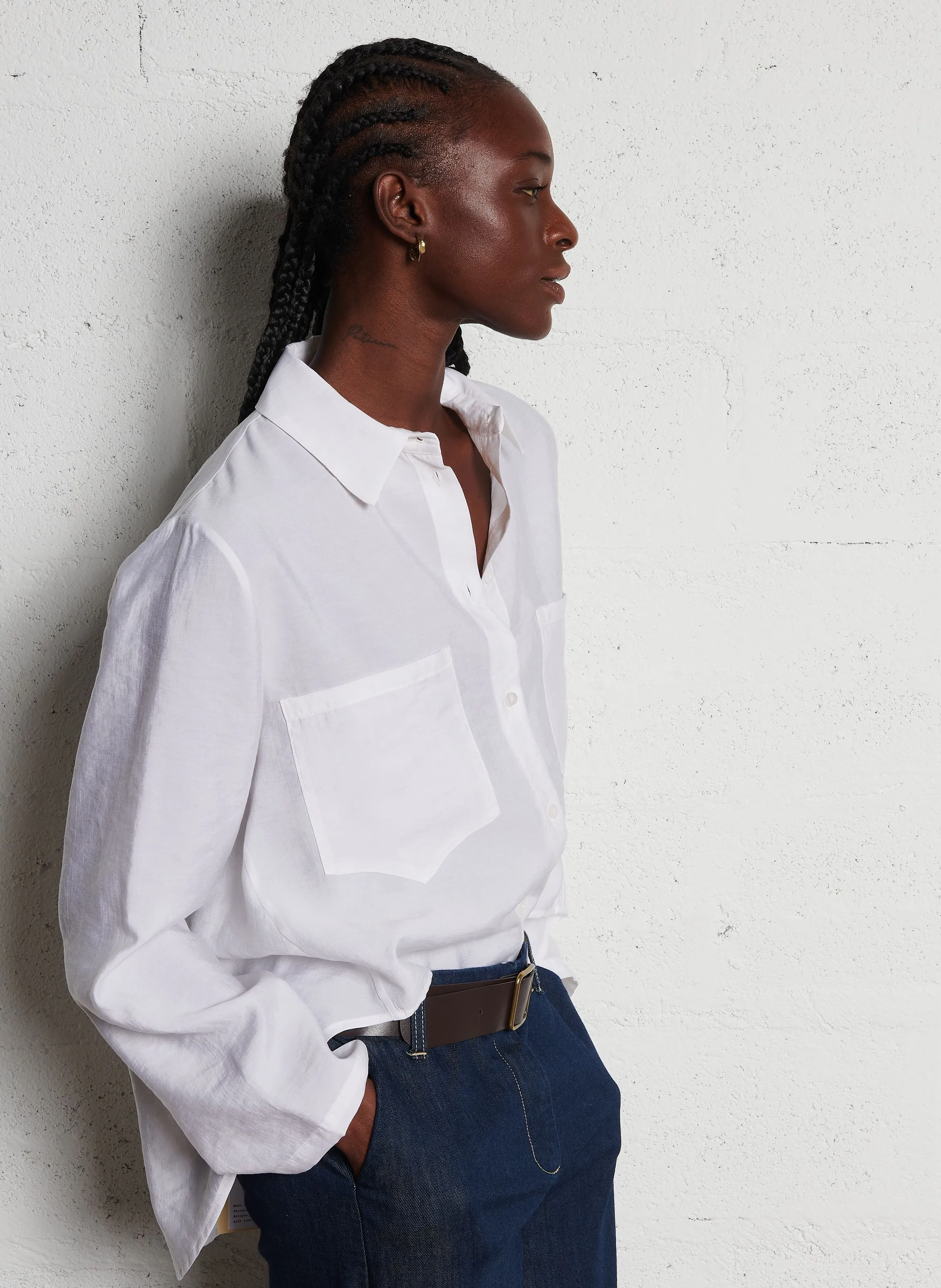 PLEASE Camisa a rayas con cuello clásico en blanco